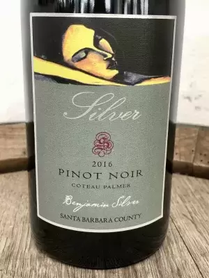 2016 Pinot Noir label close up