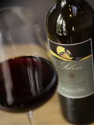 sangiovese schmear in glass
